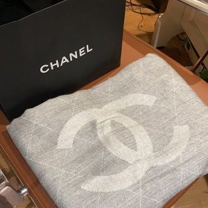 Chanel cashmere stole/shawl💜